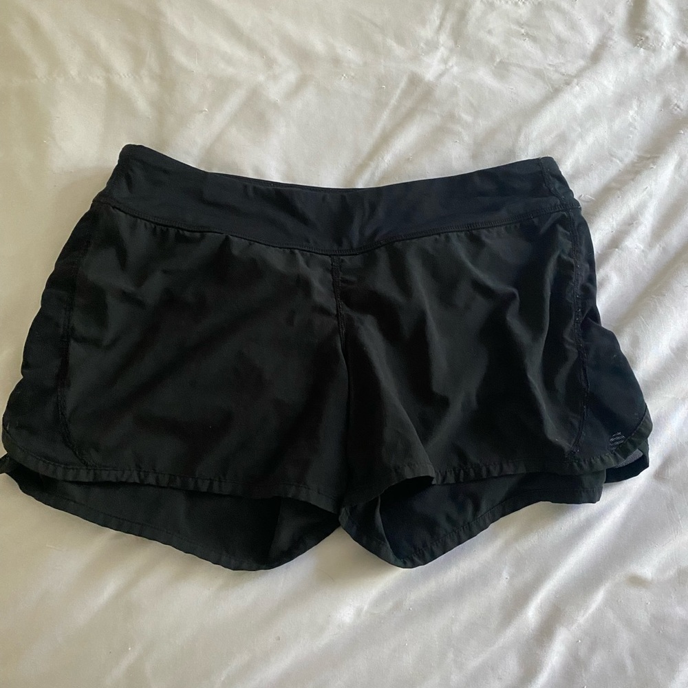 Lululemon shorts black